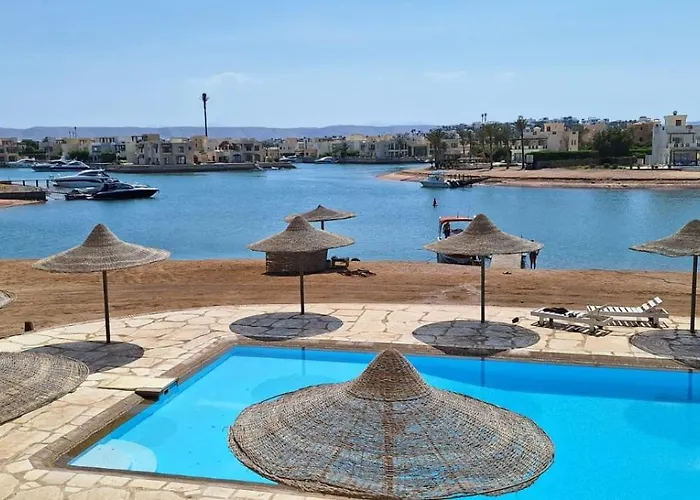 Ferienhaus El Gouna Fanadir, 2br Lagoon Overlooking Pool Hurghada