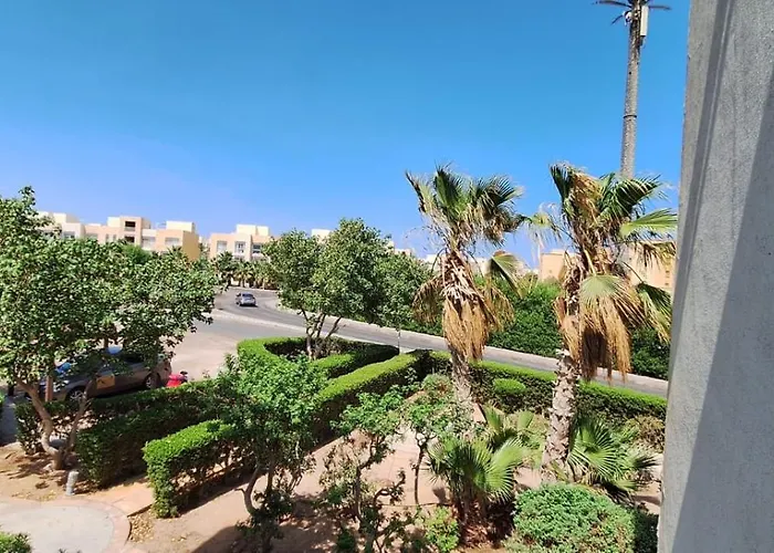 Ferienhaus El Gouna Fanadir, 2br Lagoon Overlooking Pool *